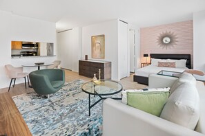 Bügeleisen/Bügelbrett, kostenloses WLAN, Bettwäsche