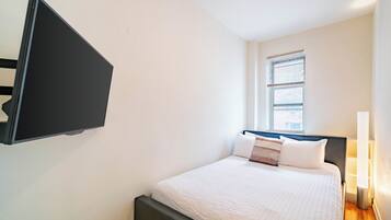1 bedroom, iron/ironing board, free WiFi, bed sheets