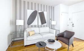 Uklassifisert bilde, 2 av 8, knapp