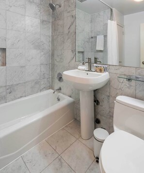 Uklassifisert bilde, 4 av 8, knapp