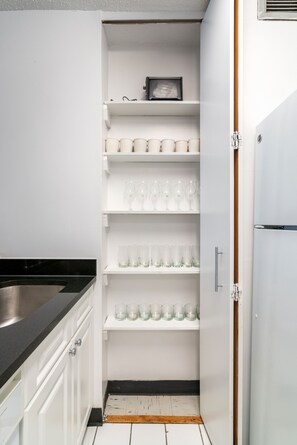 Interior - Midtown West One Bedroom in Perfect Location (New York)