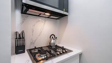 Fridge, microwave, oven, stovetop