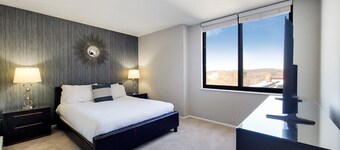 2 Bedroom Steps from Metro-North to NYC