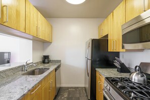 Unclassified image, 4 of 5, button