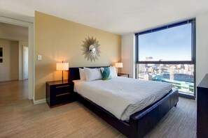 2 chambres, fer et planche à repasser, Wi-Fi gratuit, draps fournis