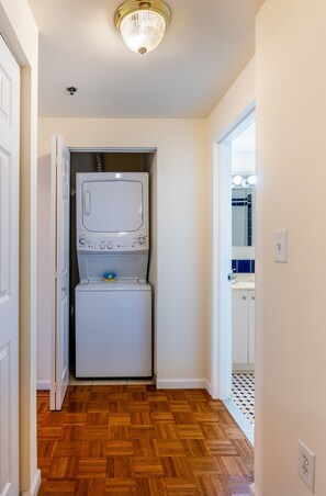 Unclassified image, 2 of 7, button