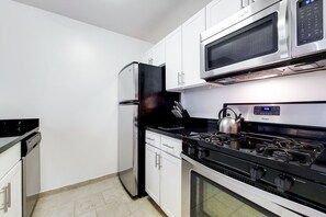 Unclassified image, 5 of 6, button - Modern One Bedroom  in Charming Brooklyn Heights (Brooklyn)