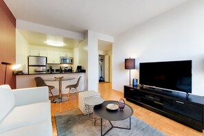 Unclassified image, 2 of 6, button