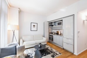 Unclassified image, 2 of 7, button