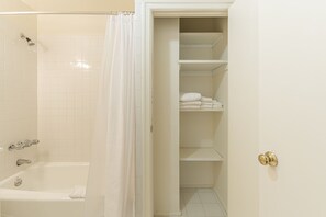 Hair dryer - Upper East Side One Bedroom on Charming Street (New York)