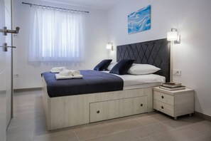 3 bedrooms, iron/ironing board, free WiFi, bed sheets - luxury villa Dubravka - suitable for disabled (Šumet)