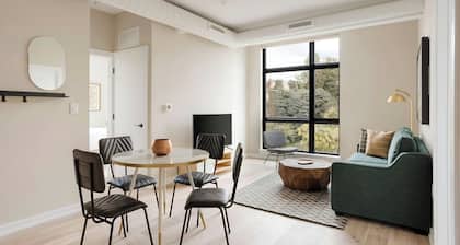 Sonder by Marriott Bonvoy The Edison Apartments Old City