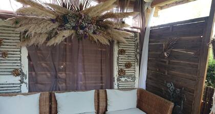 Charming gĂźte. 30 min from the sea. Bird sanctuary