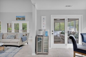 智能电视、DVD 播放器