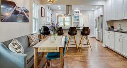 Cozy 3BR Cottage: Ideal for All in Vibrant East Nashville