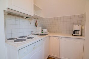 Unclassified image, 2 of 17, button