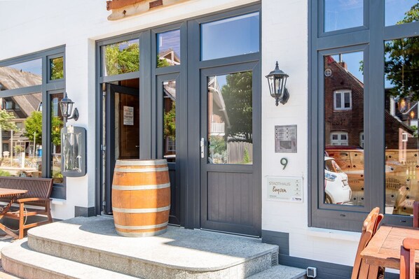 Exterior detail - Close to the beach. Right in the middle. Cozy. - Boysen Townhouse (Sylt)