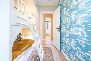 2 bedrooms, in-room safe, iron/ironing board, WiFi