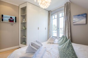 2 Schlafzimmer, Zimmersafe, Bügeleisen/Bügelbrett, WLAN