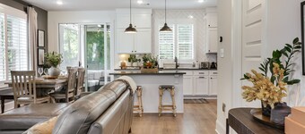 Cozy Downtown Retreat! Patio + Fire Pit + Garden 