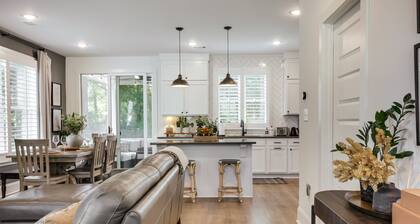 Cozy Downtown Retreat! Patio + Fire Pit + Garden