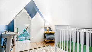 1 bedroom, internet, bed sheets