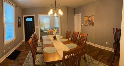 Beautiful 3 bedroom house Downtown Hamilton near Spooky nook / Miami University