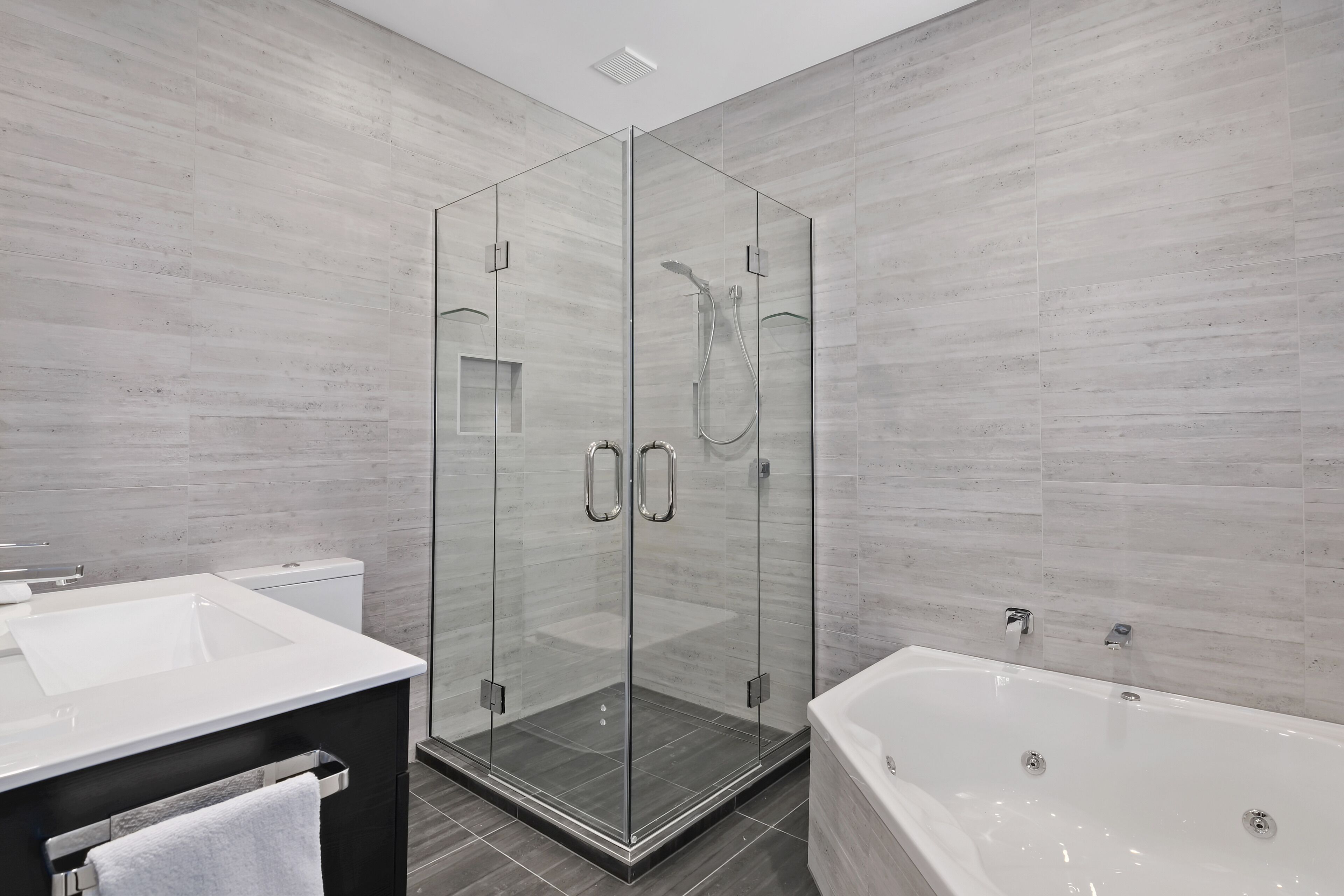 Family Suite, 3 Bedrooms | Bathroom | Rainfall showerhead, free toiletries, hair dryer, towels