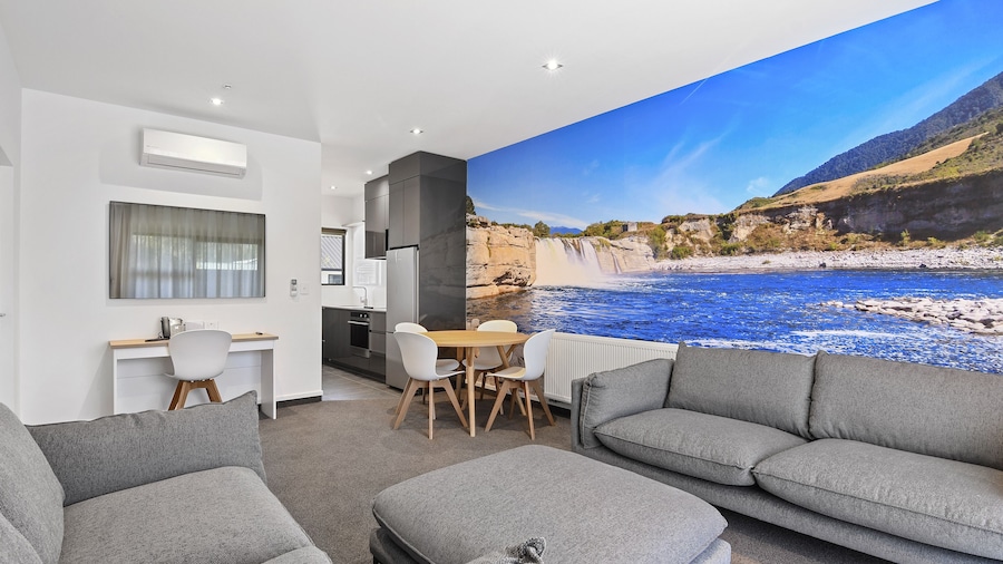 Grand Suites Murchison