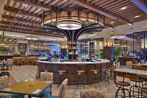 Bar (in der Unterkunft)