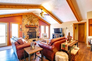 TV, fireplace, DVD player