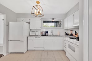 Microwave, oven, stovetop, coffee/tea maker