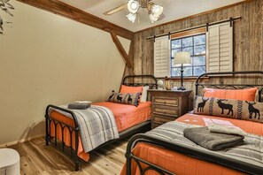 4 chambres, fer et planche à repasser, Wi-Fi gratuit, draps fournis