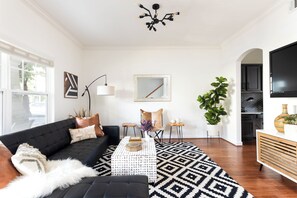 Smart TV, books, offices