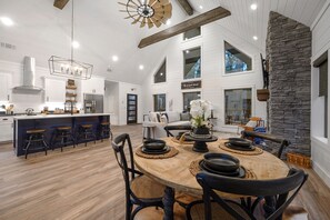 Dining - The Perfect Blend- Your Romantic Getaway w/ Hot Tub & Outdoor Gas Fireplace (Broken Bow)