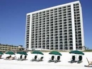 Exterior - 2-bedroom Condo, just steps away from Destin’s Pristine Beaches (Destin)