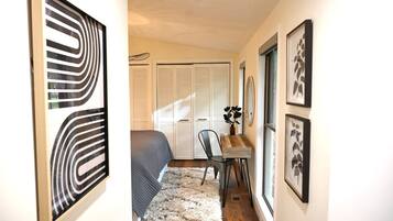 3 bedrooms, desk, travel crib, free WiFi