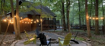 Acorn Acre luxury 3-bed A-frame cabin in the woods
