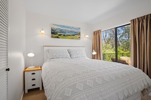 1 bedroom, WiFi, bed sheets - Woodside - Akaroa Holiday Cottage (Akaroa)