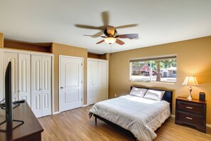 3 bedrooms, iron/ironing board, Internet, bed sheets