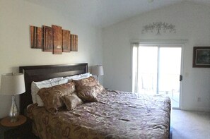 3 bedrooms, free WiFi, bed sheets - Peaceful Riverfront Resort #2 (Three Rivers)