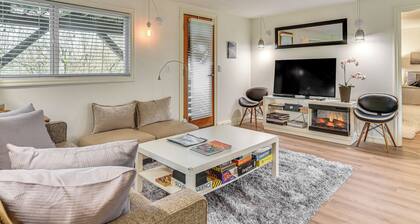 3 Mi to Downtown Portland: Lush Flat w/ Fire Pit