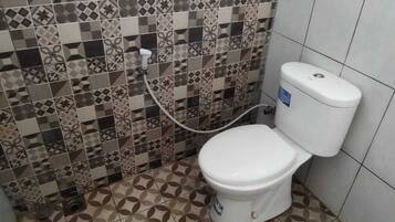 Een bad/douchecombinatie