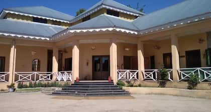 Lalazar Family Resort