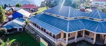 Lalazar Family Resort