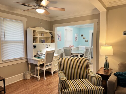 Quantico Bungalow Marine Graduations FBI HQ Marines Potomac River Getaway