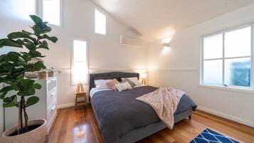 1 chambre, fer et planche à repasser, lit parapluie, draps fournis