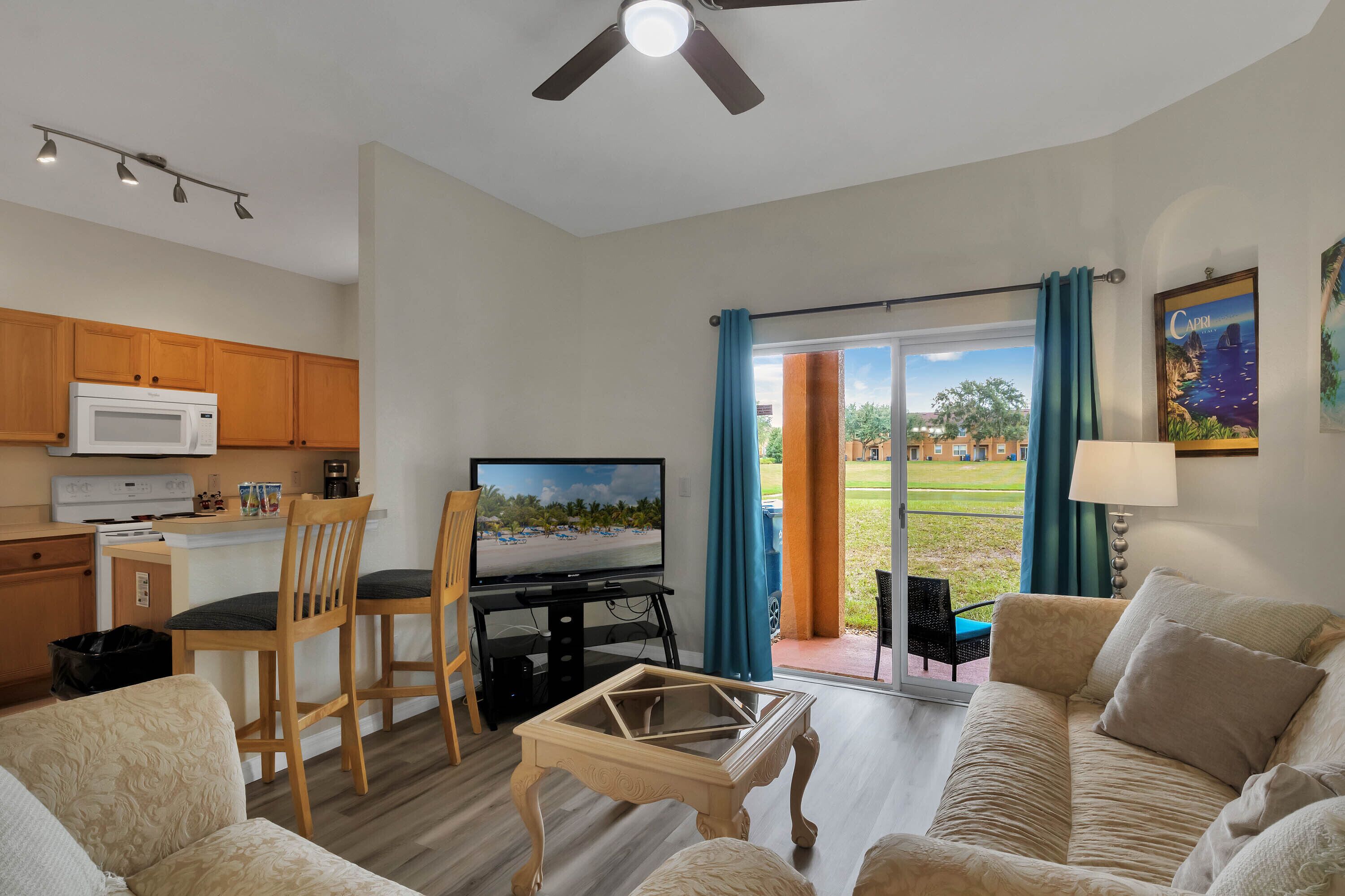 Sunny 3 bedroom 2 bath Townhome Getaway