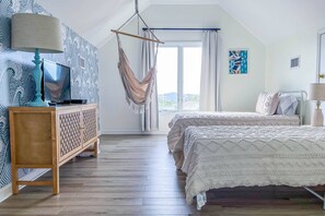 6 bedrooms, iron/ironing board, WiFi, bed sheets