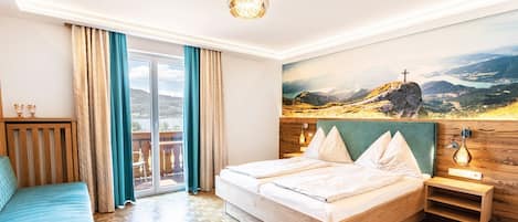 1 bedroom, desk, WiFi, bed sheets